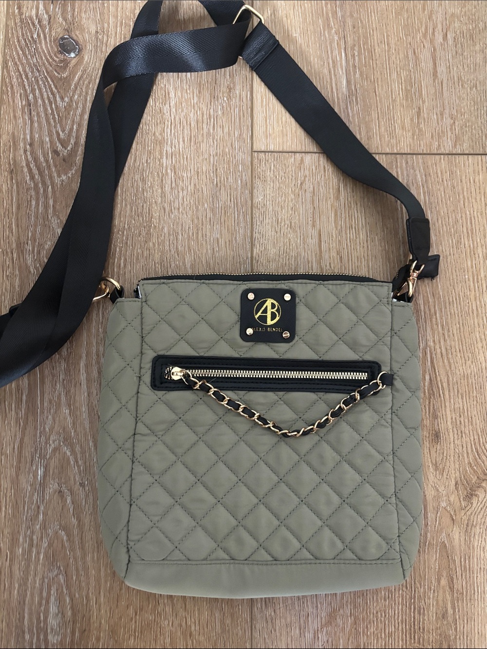 Quilted Green Crossbody Bag